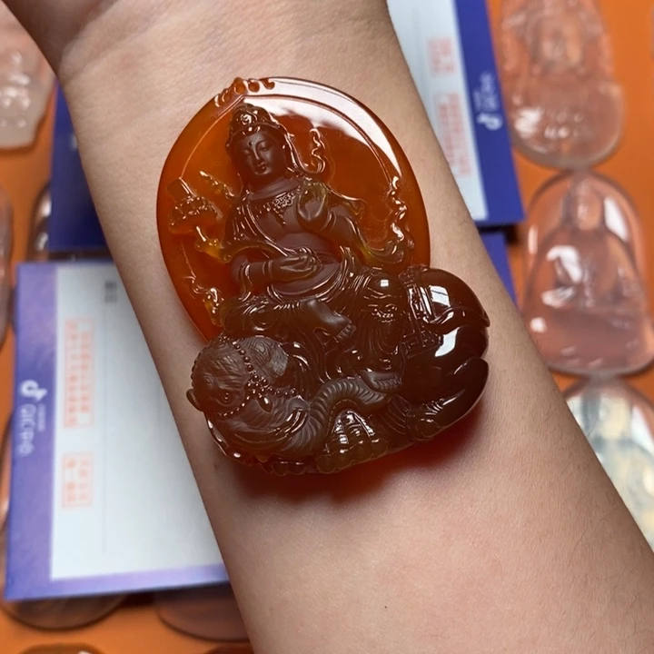 玛瑙/玉髓颈饰未镶嵌落**尘