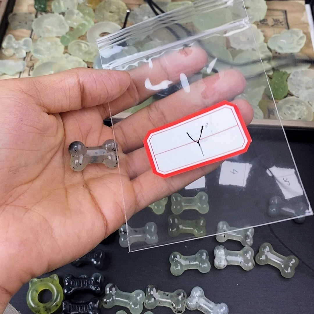 蛇纹石玉颈饰未镶嵌Y*.