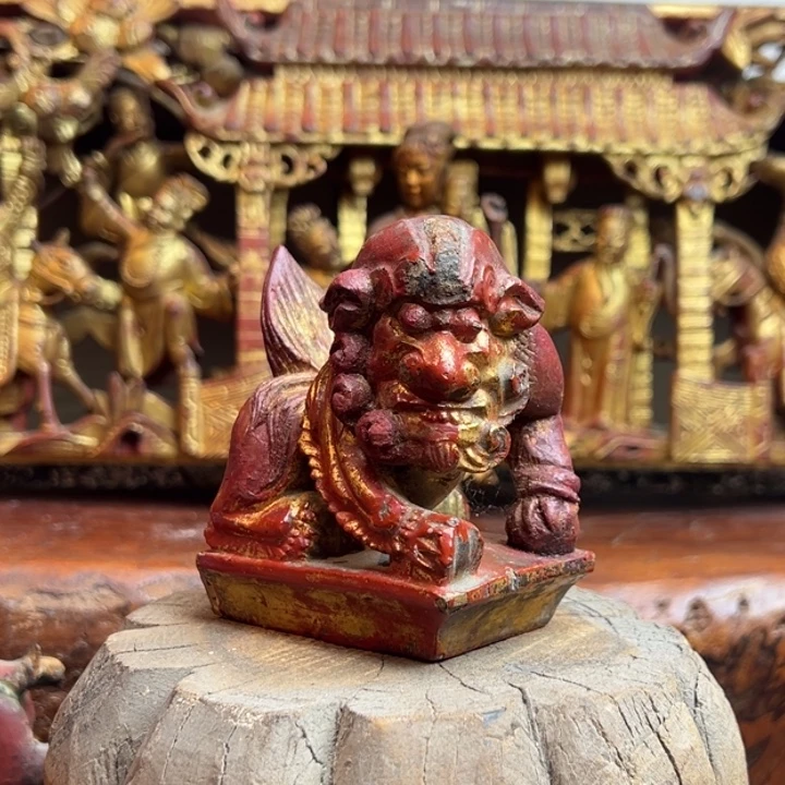 永***表木木雕狮子花板摆件