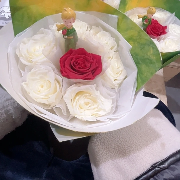 小王子联名捡漏花束大。