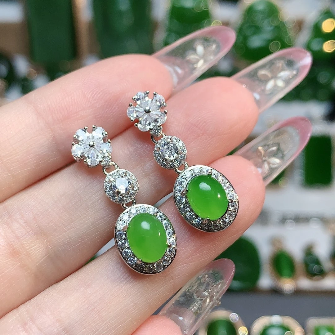 和田玉（碧玉）未镶嵌耳饰