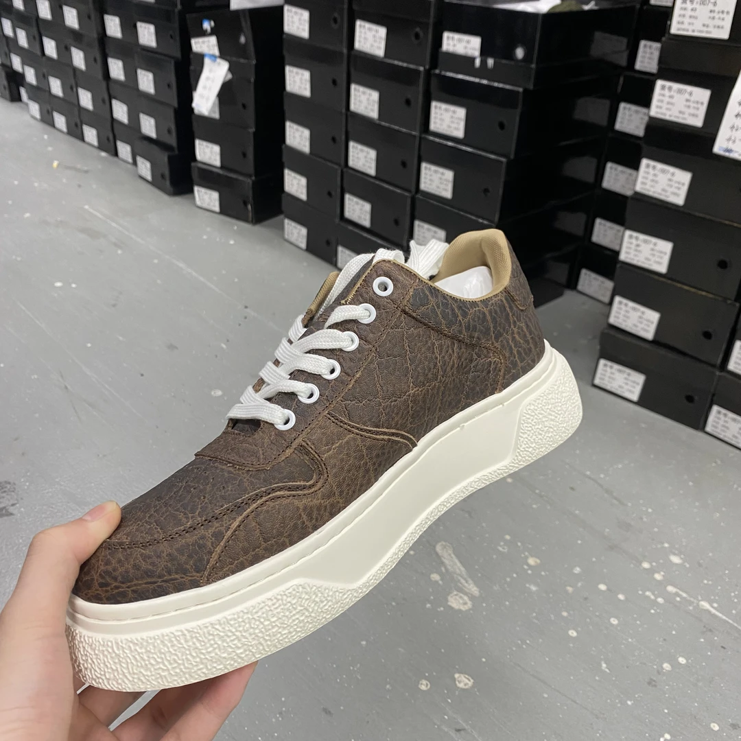 咖棕刀刻稀有皮男鞋