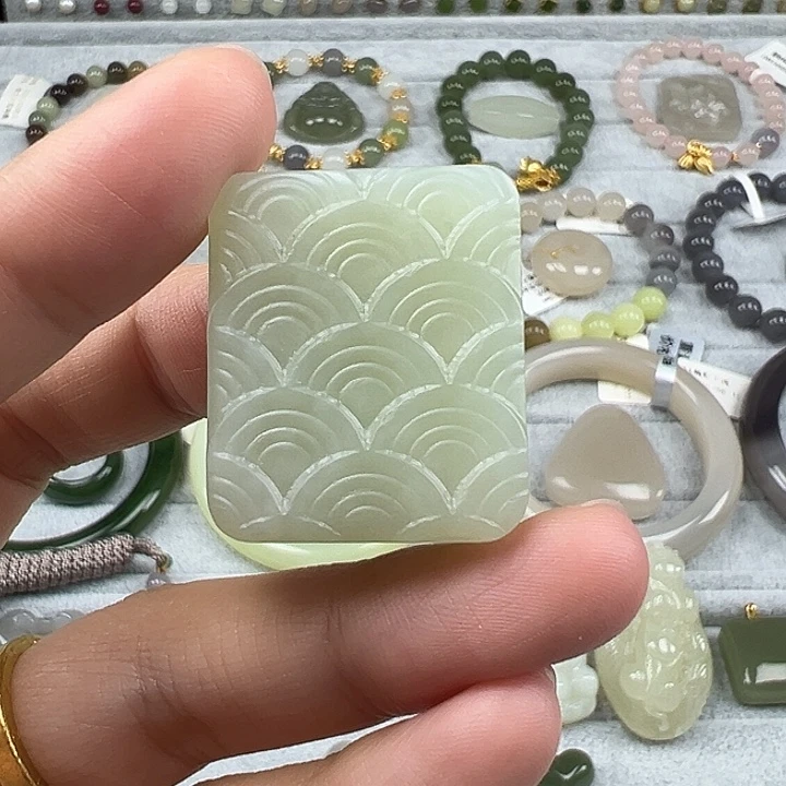 和田玉未镶嵌珠宝半成品