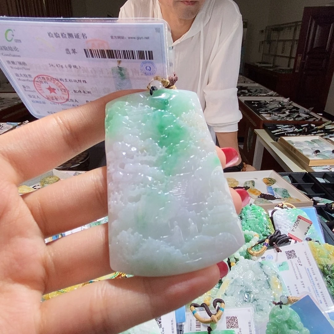 翡翠未镶嵌颈饰翡翠