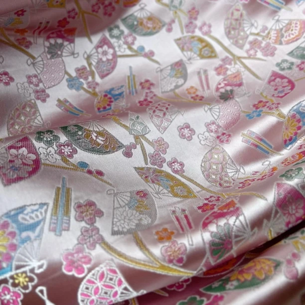 粉色扇子梅花织锦缎布料  旗袍汉服唐装上衣对襟裙子礼服面料