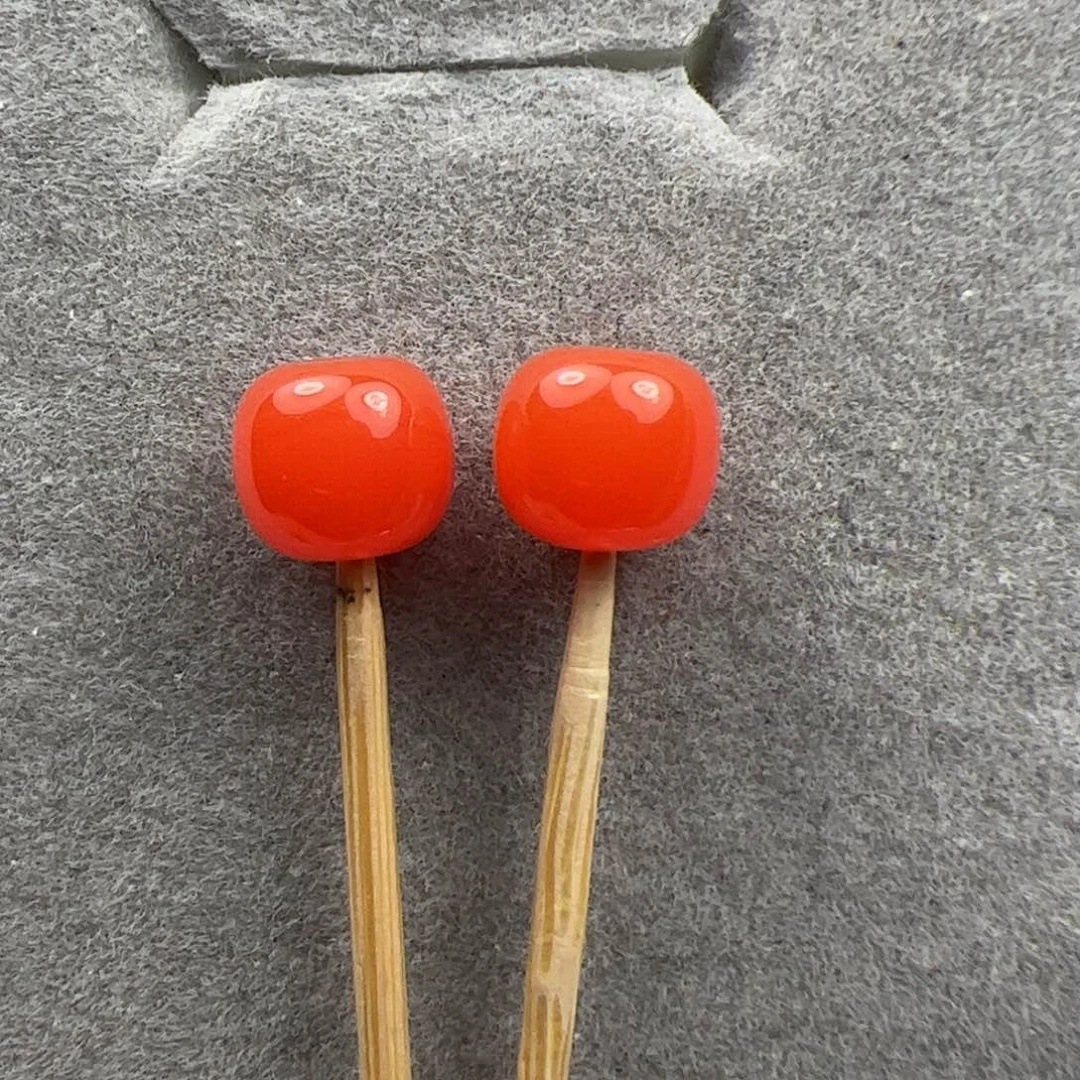 未镶嵌对珠南红玛瑙