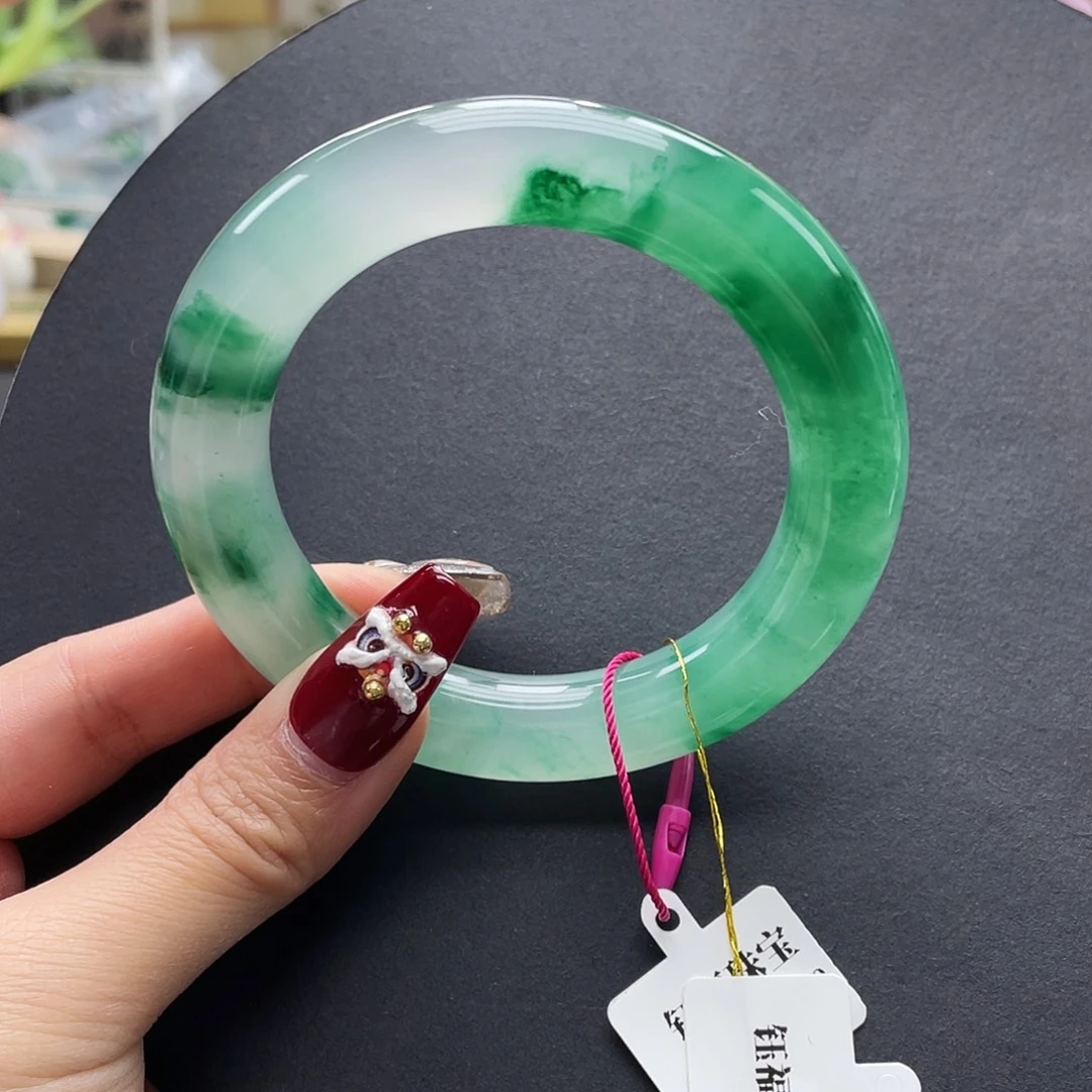 丹***6石英质玉未镶嵌手镯58.8