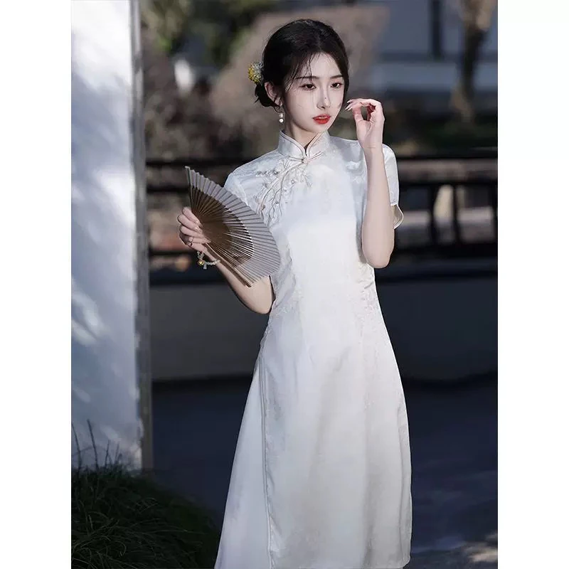 2009-米白色 小梅花刺绣奥黛  旗袍