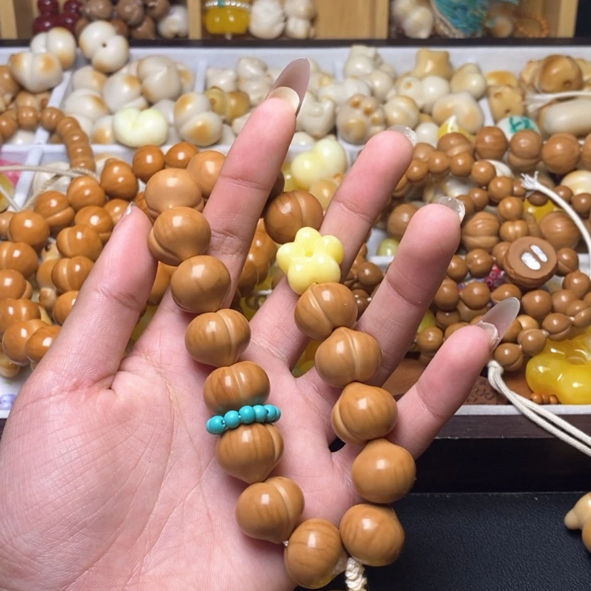 【闪购商品】吊坠猴头核桃光****哥