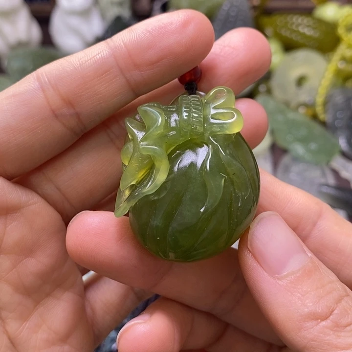 岫玉未镶嵌岫玉颈饰