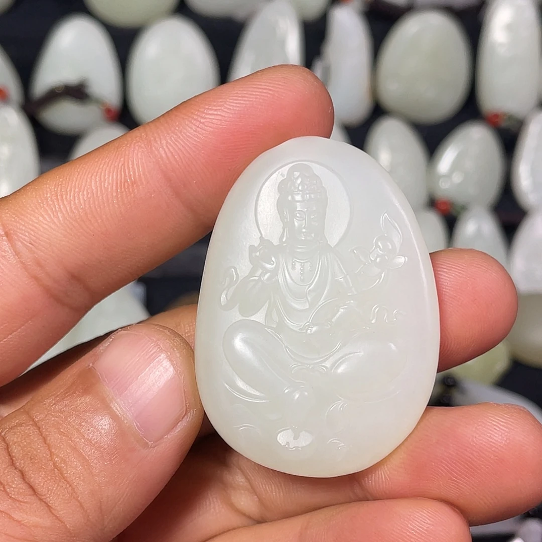 青***青颈饰未镶嵌和田玉吊坠