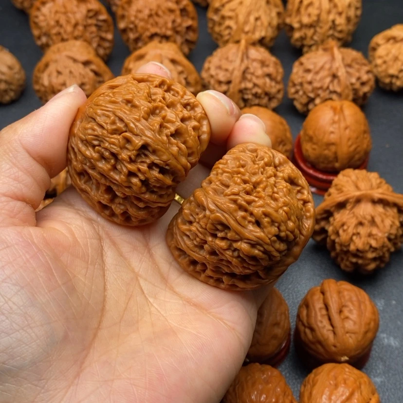 【闪购商品】文玩核桃把件c*。核桃