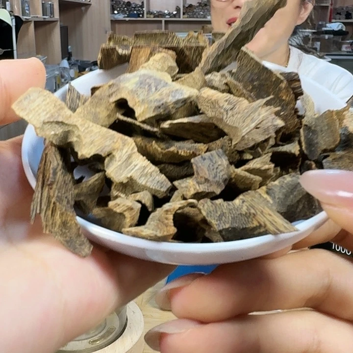 沉香28.8克白奇碎料