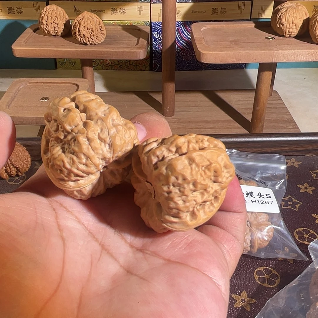 了***、把件文玩核桃四开三角大高