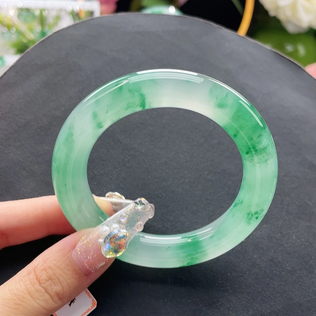 石英质玉（非洲翠）手镯未镶嵌54