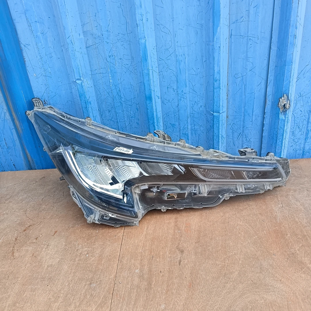 适用于19_22款丰田雷凌低配右大灯远近光灯