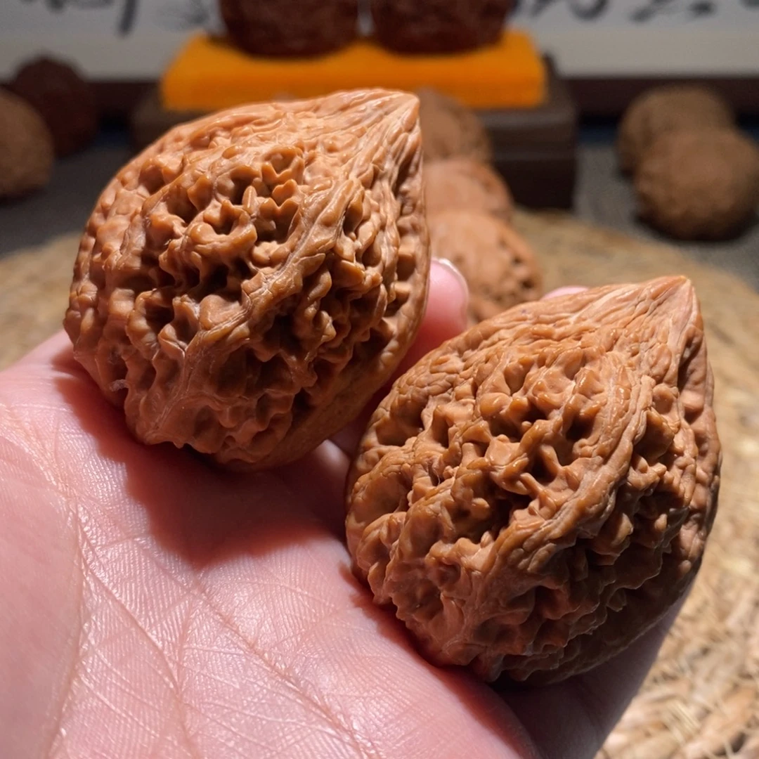 l***g桃核吊坠40大沽石