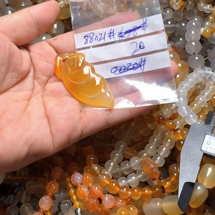 玛瑙/玉髓颈饰未镶嵌樱*88021