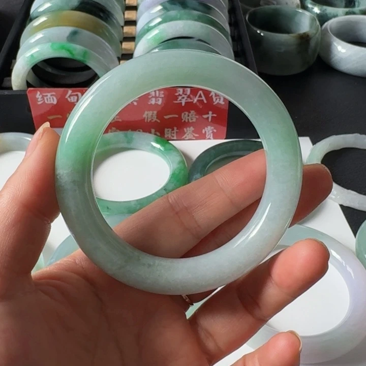 翡翠手镯未镶嵌缅甸天然翡翠手镯A货54.2圆条微瑕