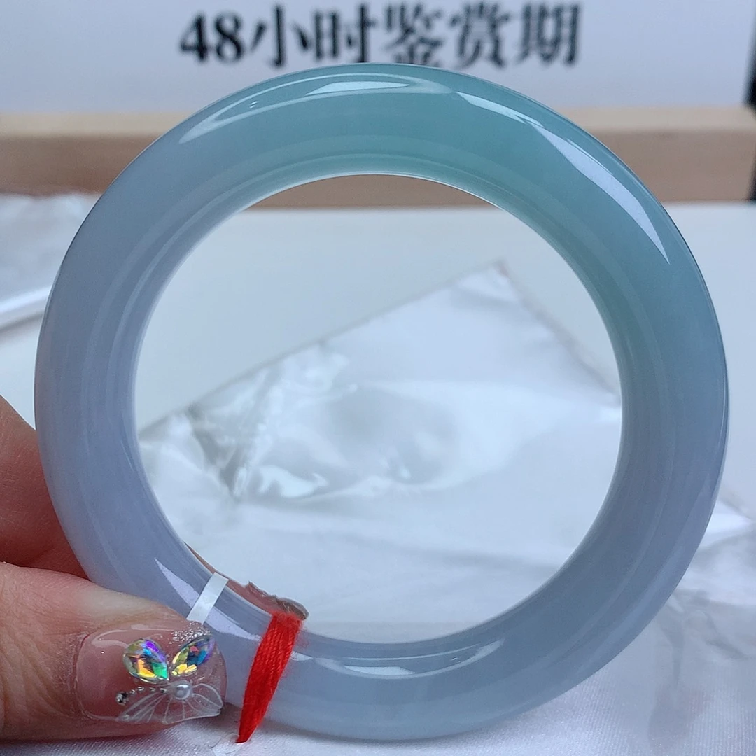 翡翠手镯未镶嵌57圈口