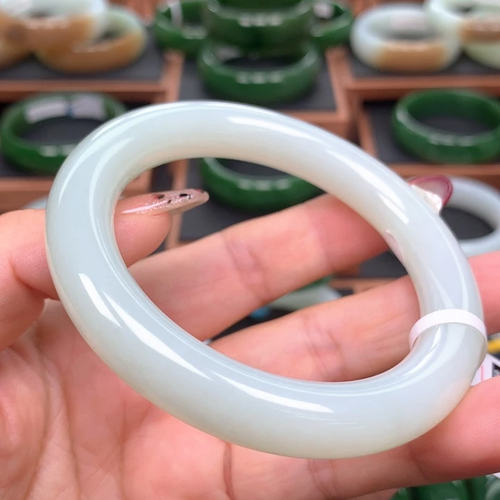 未镶嵌手镯和田玉5758圈口