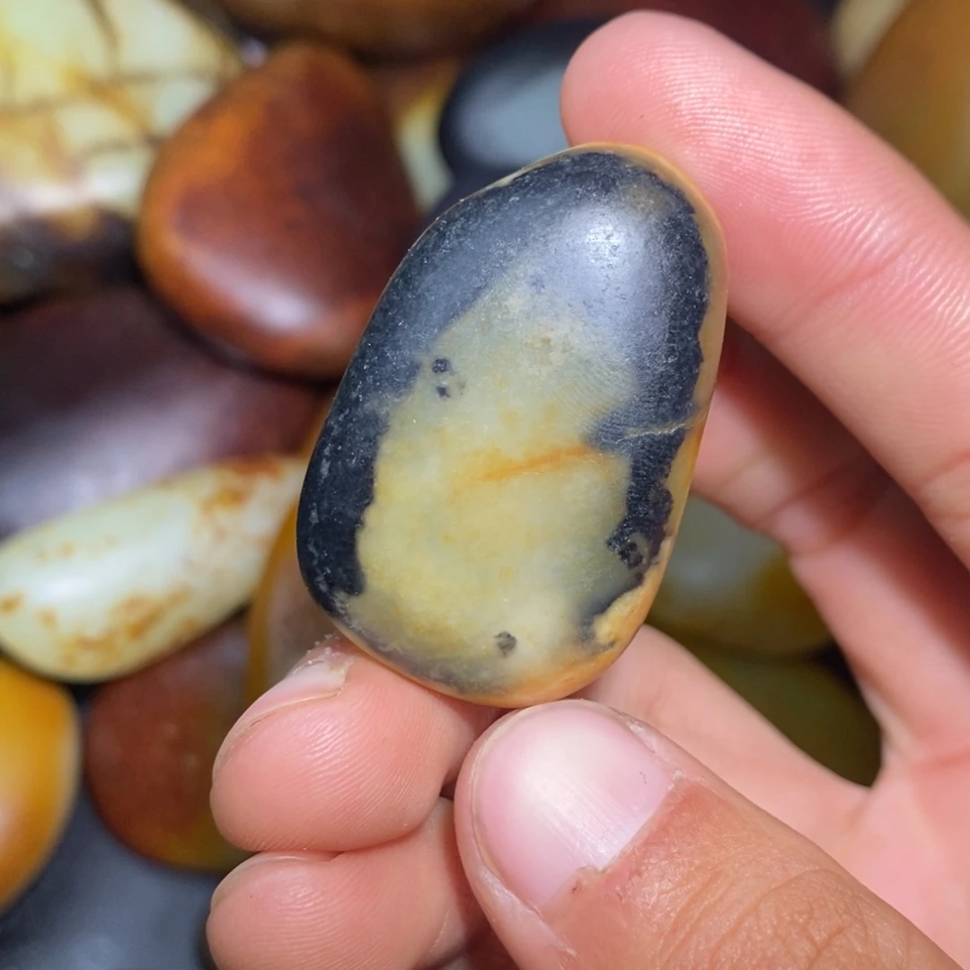 和田玉未镶嵌珠宝奇石