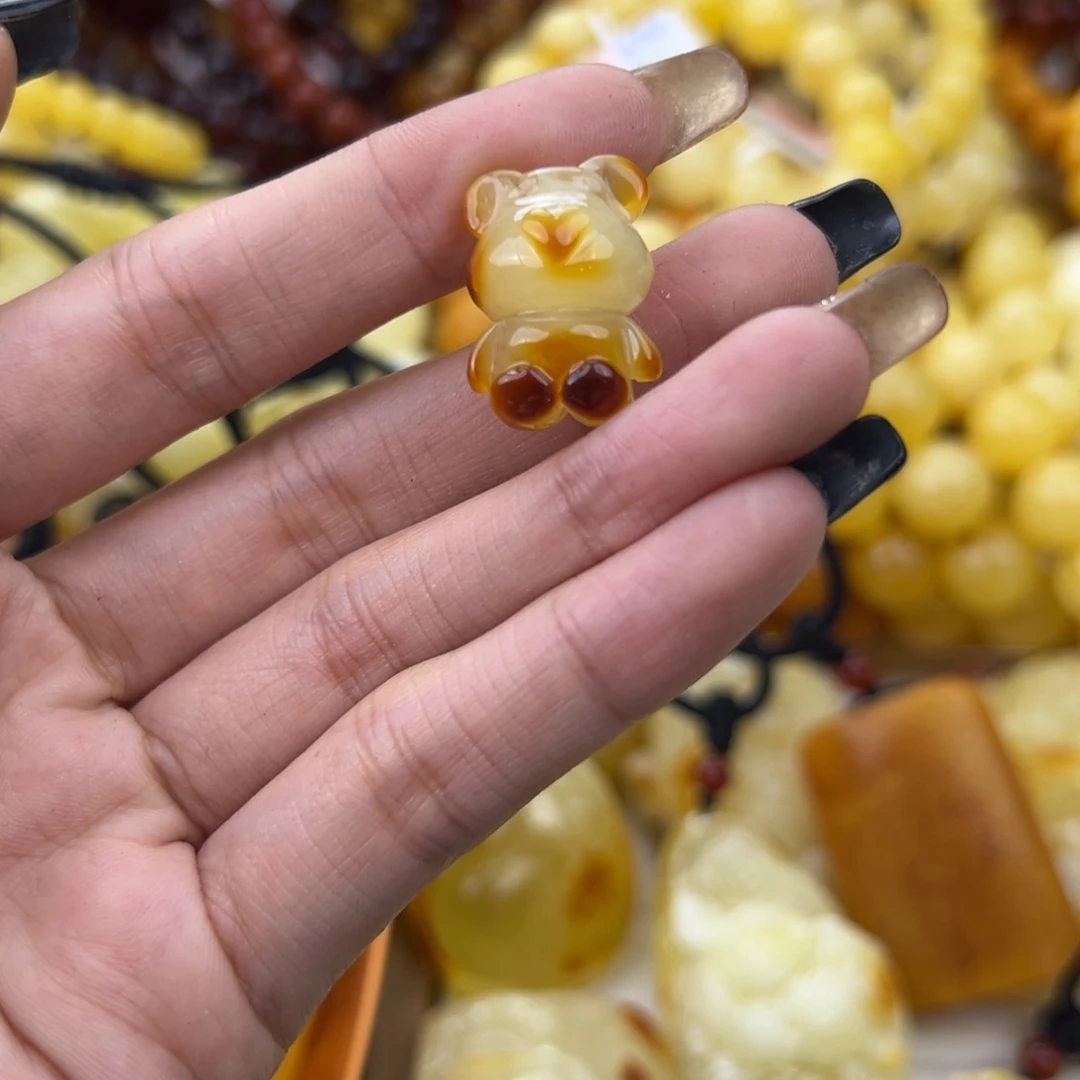 琥珀珠宝奇石未镶嵌