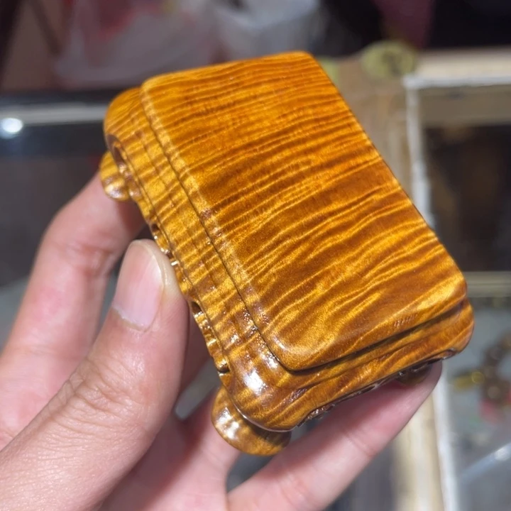 C***g金丝楠金丝楠底座手把件