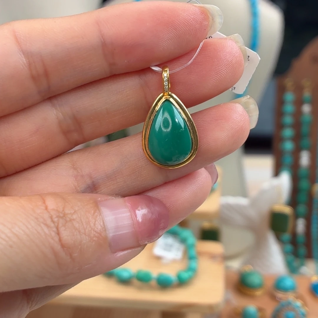 绿松石18K金镶嵌颈饰