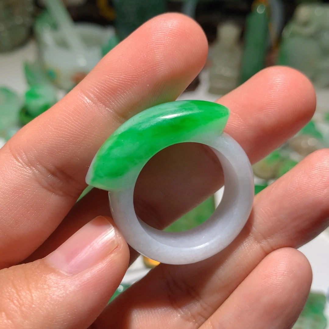 翡翠挂件未镶嵌沧**云