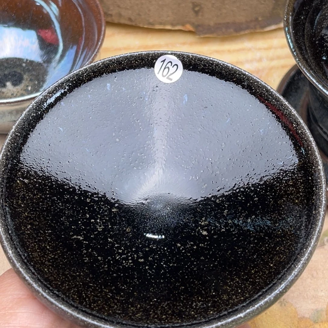 茶盏义兴龙窑坚持真柴烧