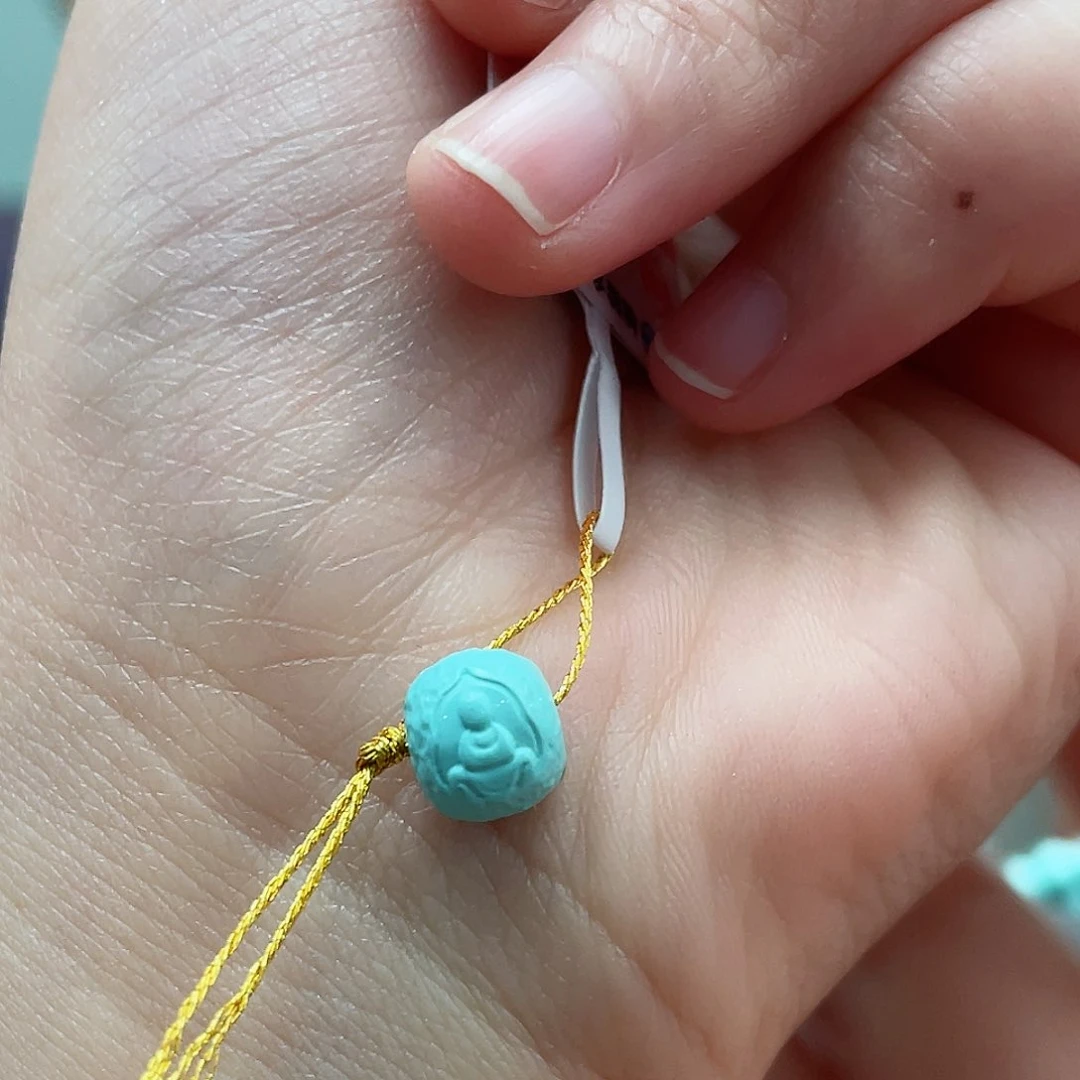 绿松石颈饰未镶嵌