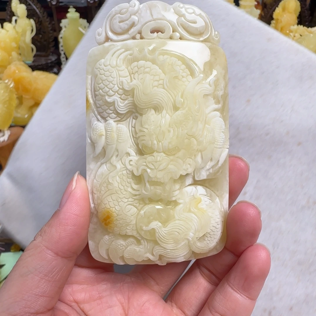 蜜蜡未镶嵌珠宝奇石