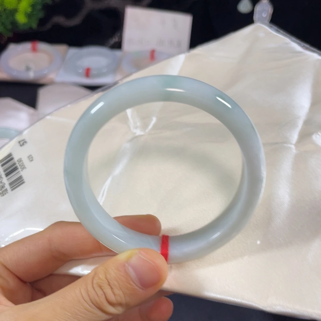 未镶嵌手镯翡翠天然翡翠手镯