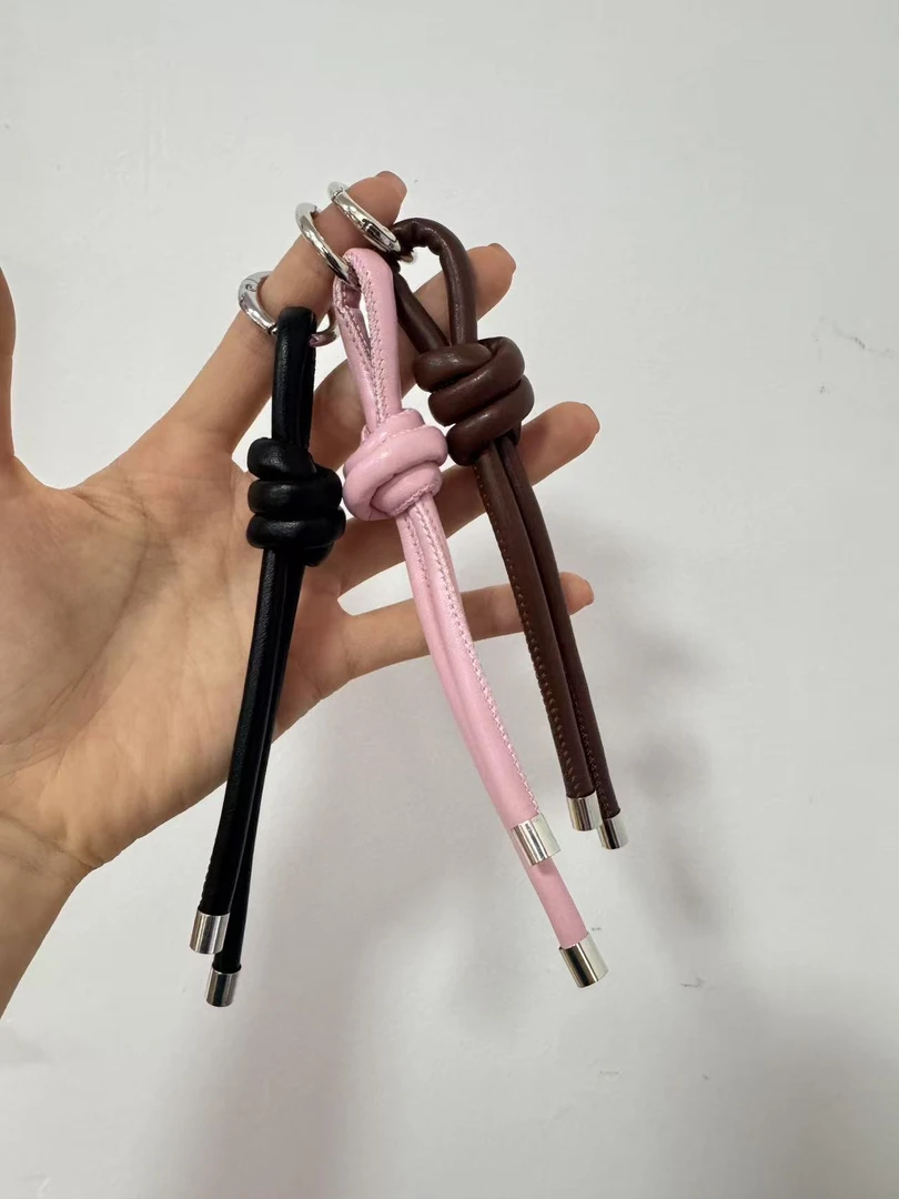 颜色随机百搭耐用钥匙挂一个
