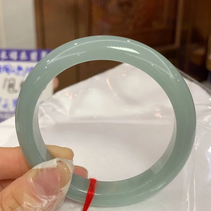 翡翠手镯未镶嵌翡翠手镯未镶嵌57.8圈口