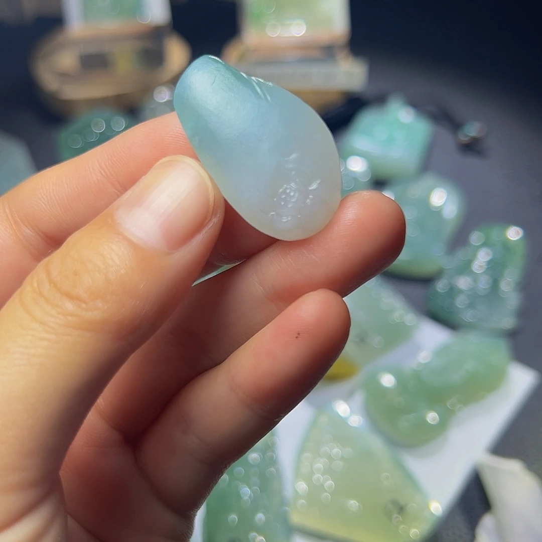 定制翡翠未镶嵌天然缅甸A货翡翠