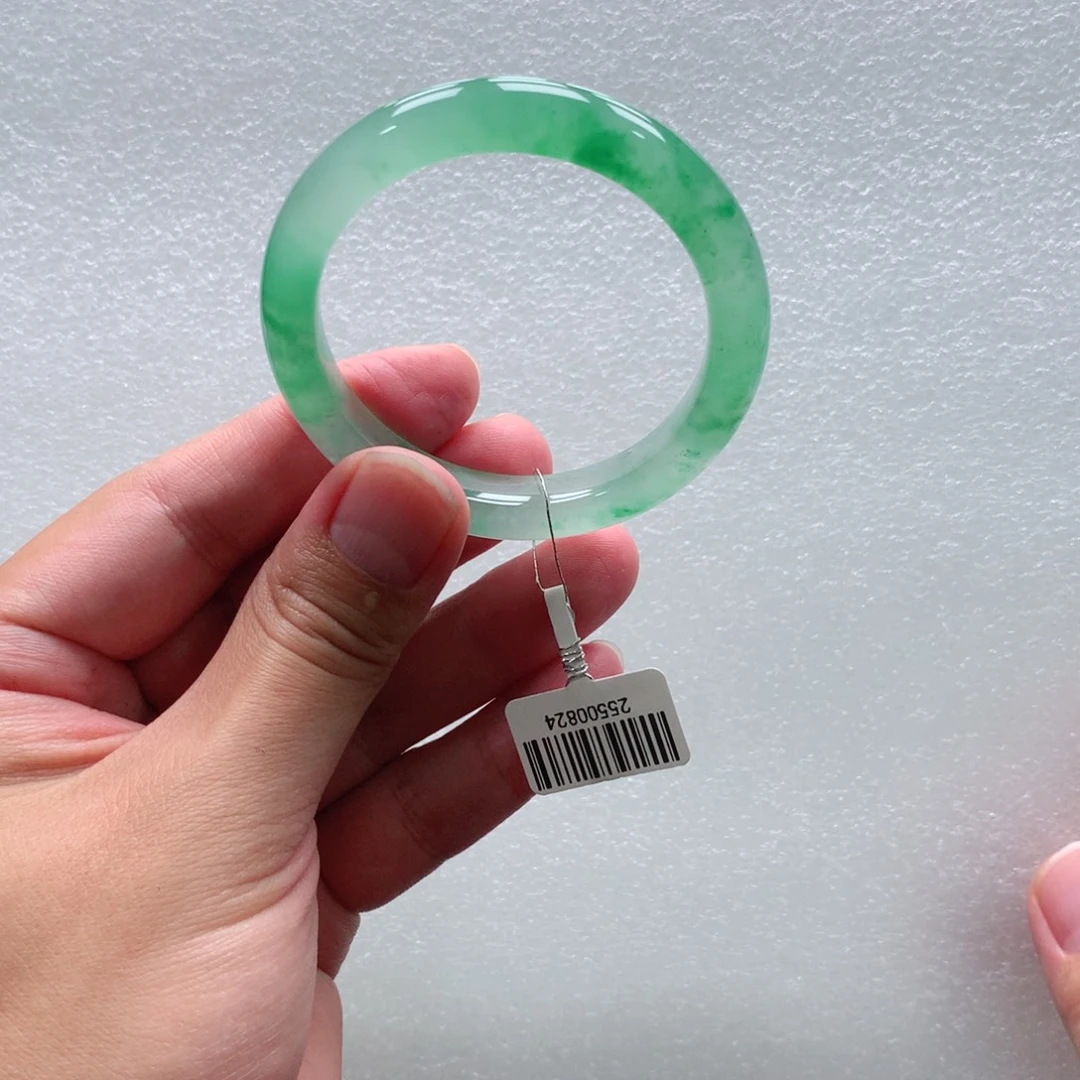 婧***️石英质玉未镶嵌手镯青青51-倩