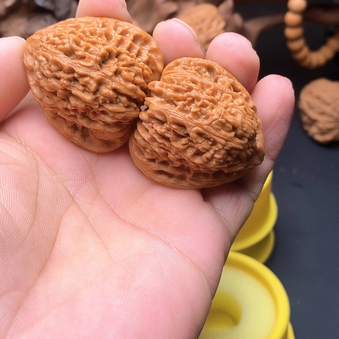 把件文玩核桃编号2三角疆38