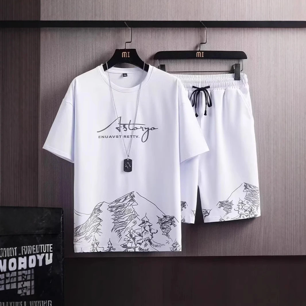 冰丝套装两件套男短袖t恤夏季时尚新款休闲短裤运动篮球帅气男装