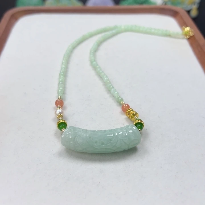 颈饰未镶嵌翡翠吊坠