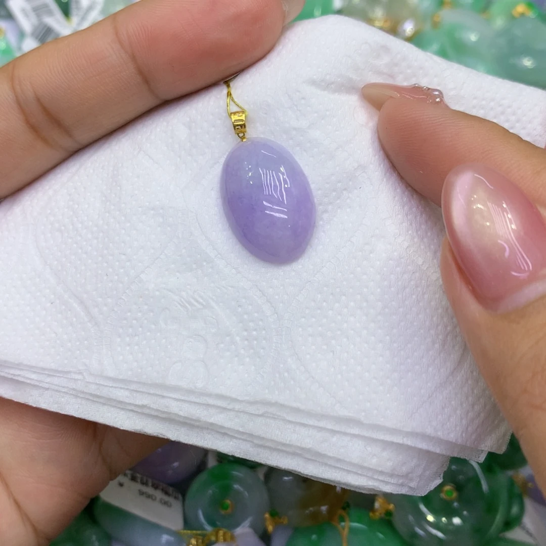 颈饰18K金镶嵌翡翠