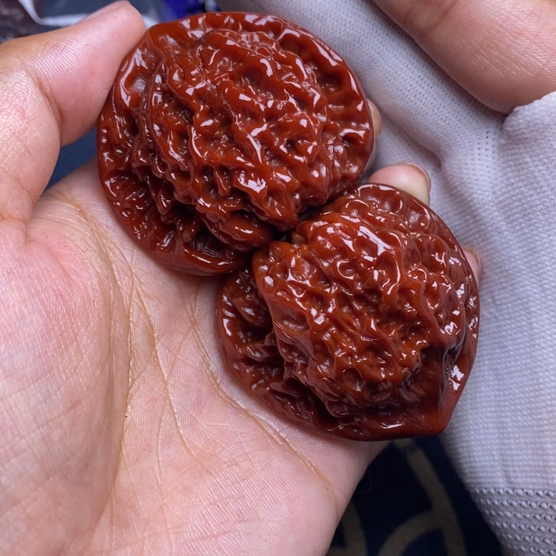 文玩核桃吊坠官帽 48