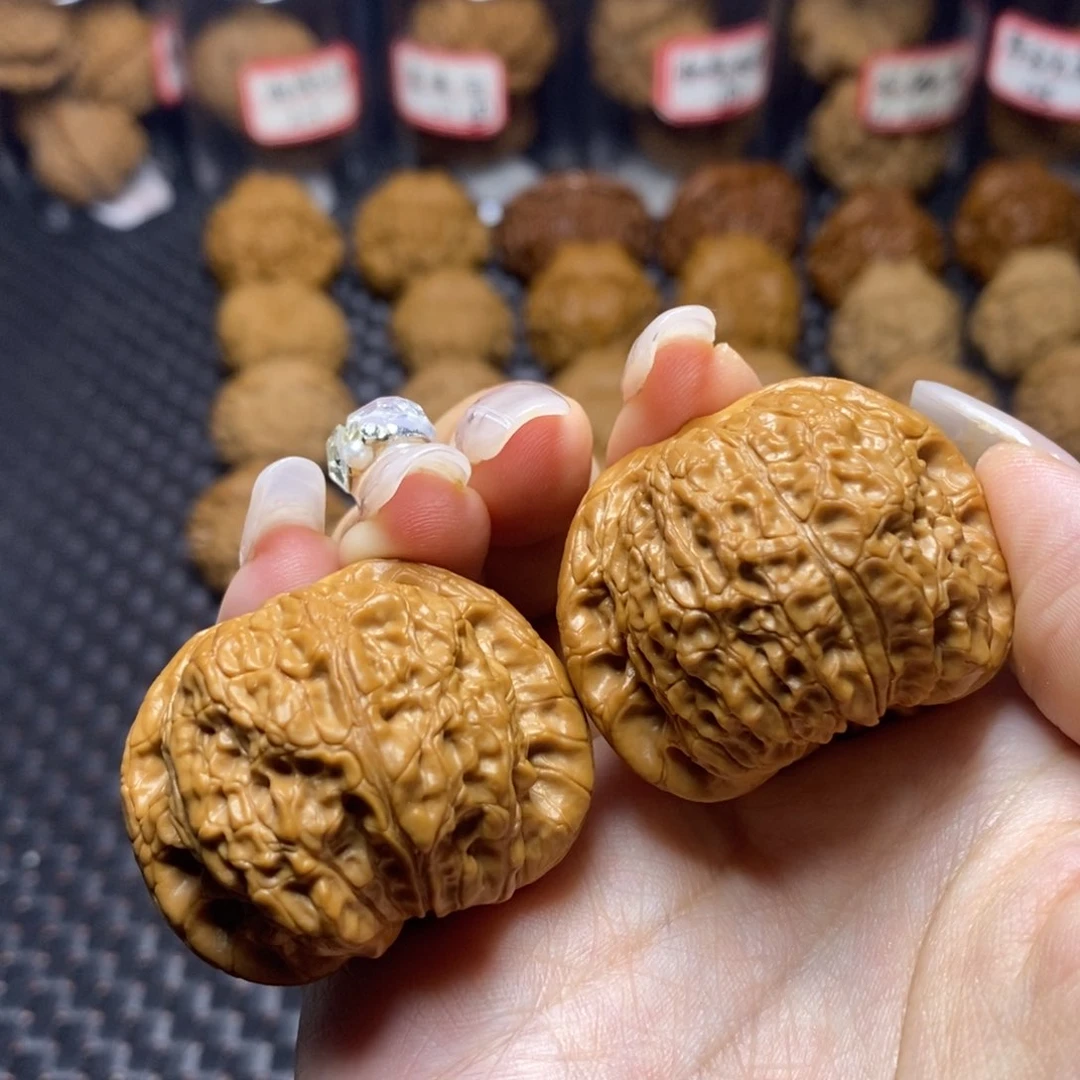 文玩核桃吊坠 血麒麟39