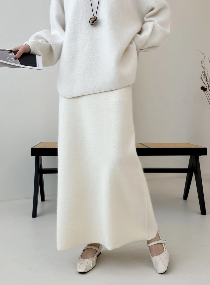 A字浣熊针织加厚半裙2025新款爆款经典百搭时尚老钱显瘦中长半裙