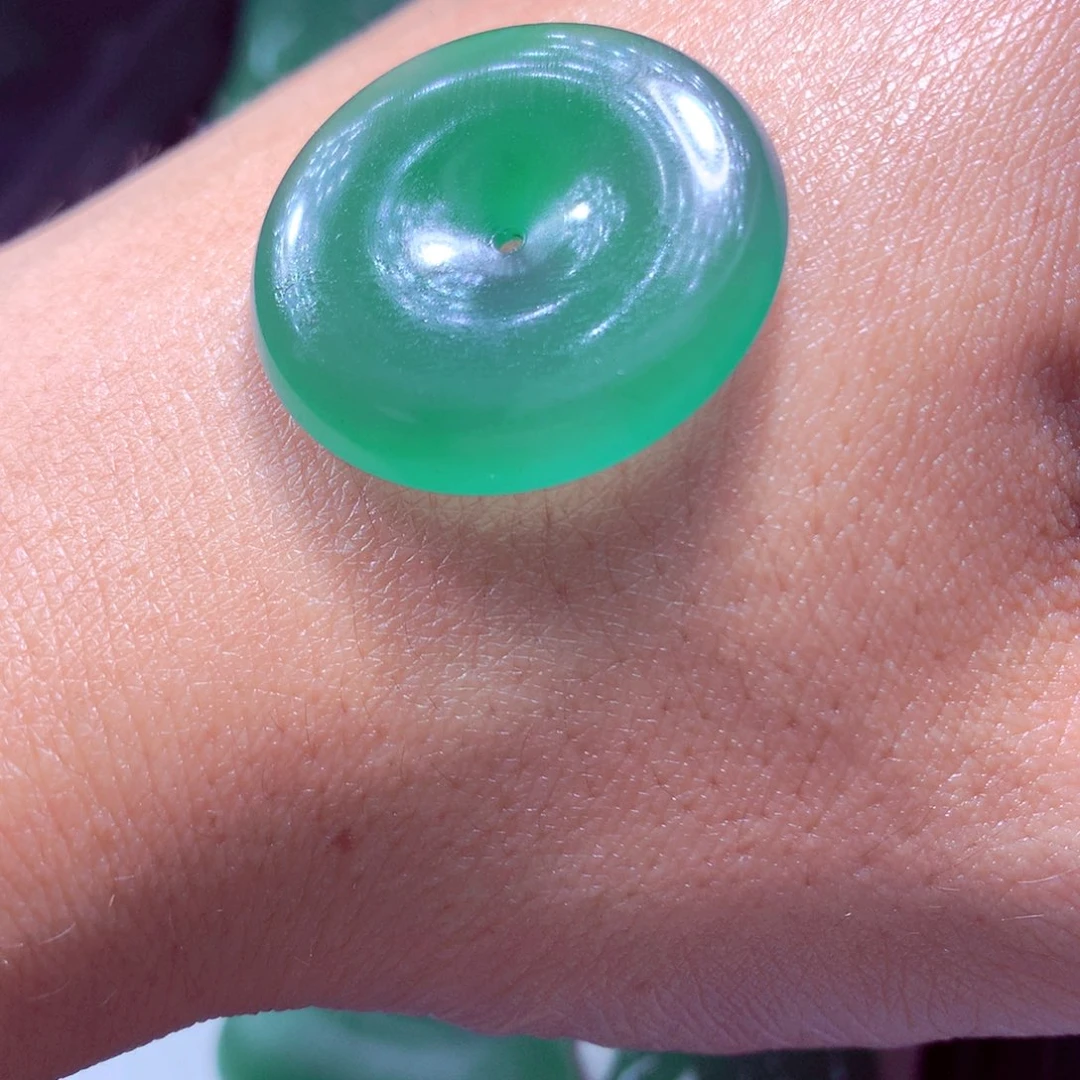 马****定制翡翠未镶嵌天然翡翠A货毛货挂件