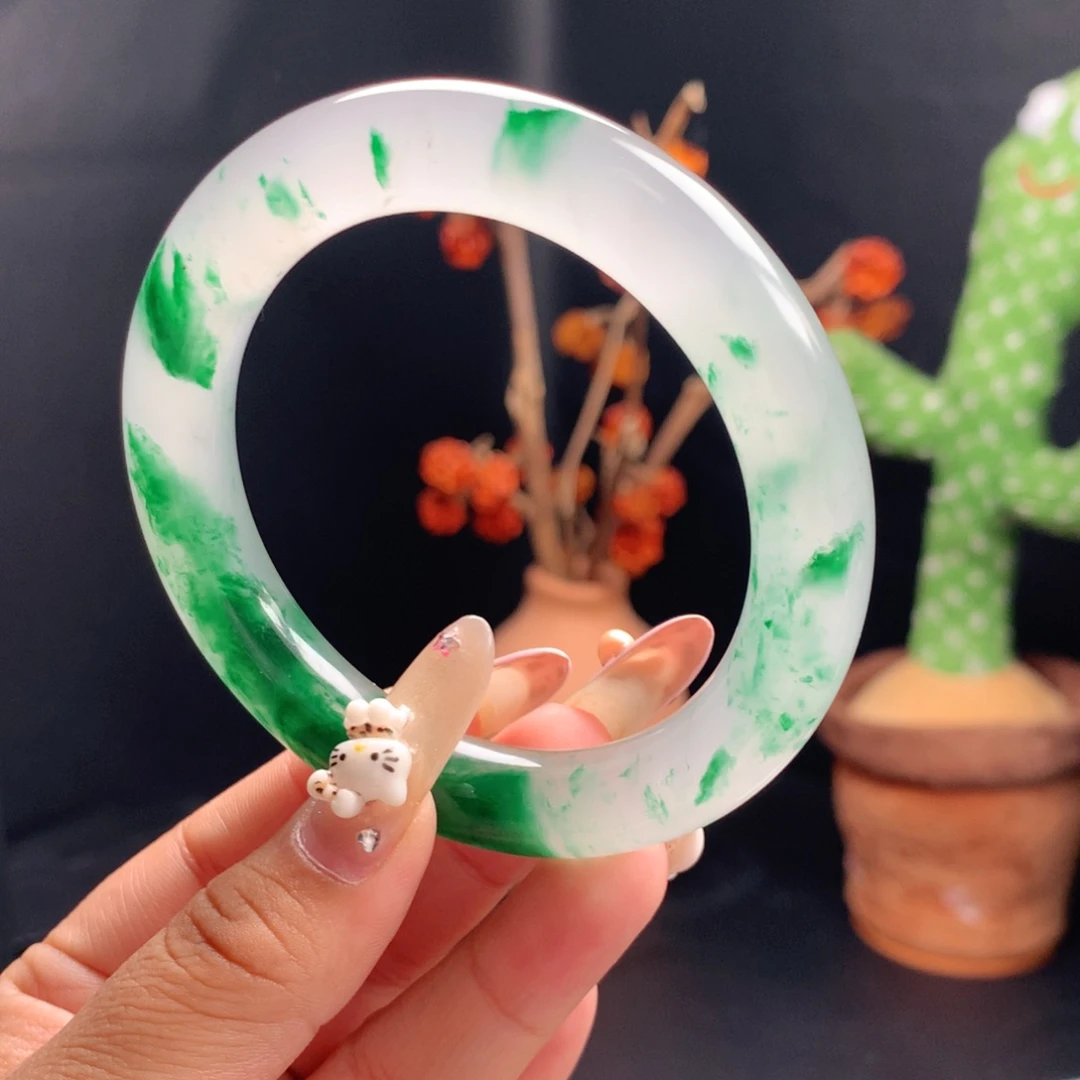 石英质玉未镶嵌镯子58