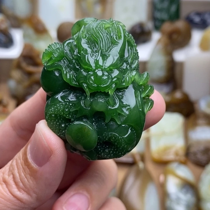 李***@和田玉未镶嵌颈饰