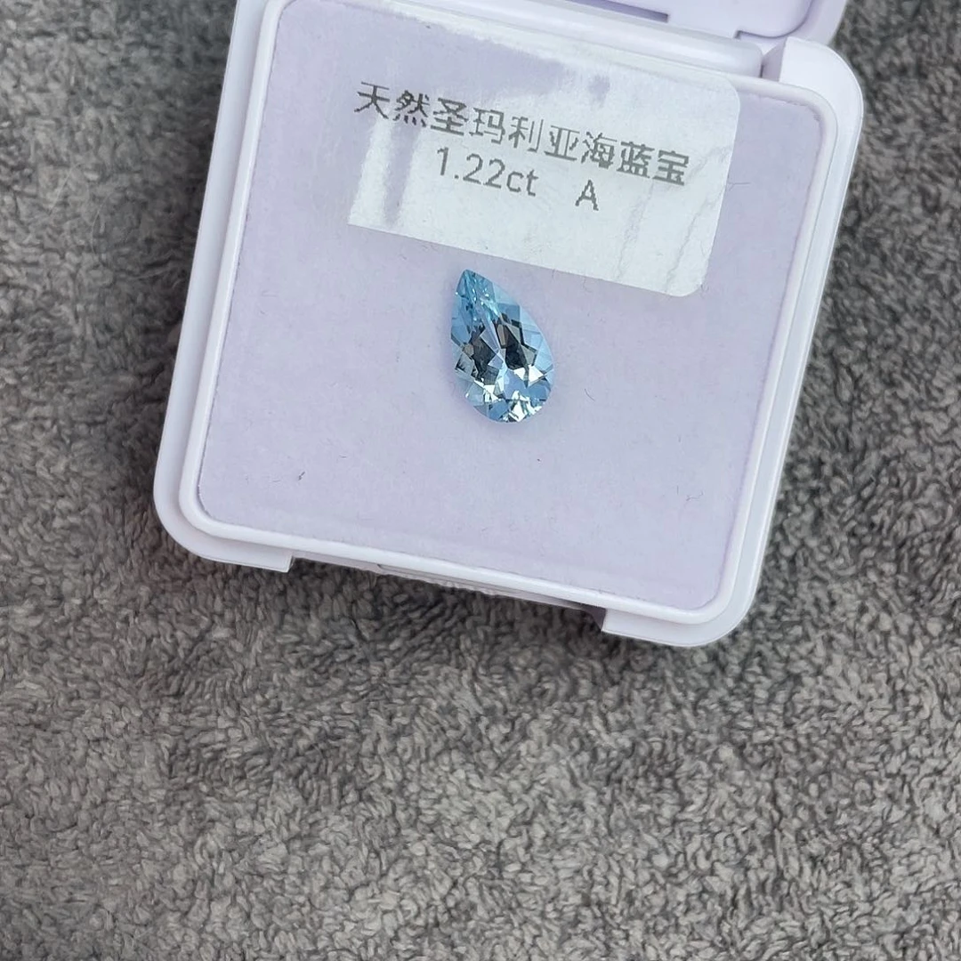 海蓝宝石裸石未镶嵌1.22Ct。