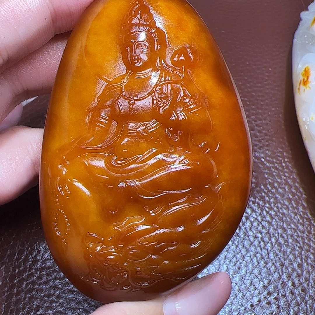 s***毛和田玉未镶嵌颈饰